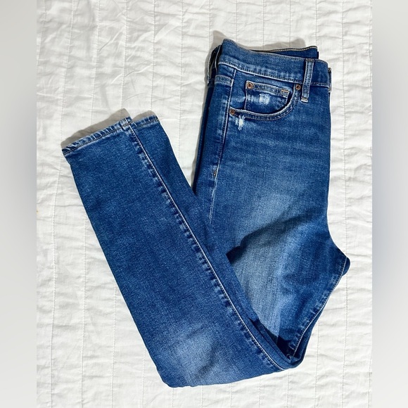 GAP Women's Skinny Jeans in Deep Blue NWOT - Picture 4 of 6